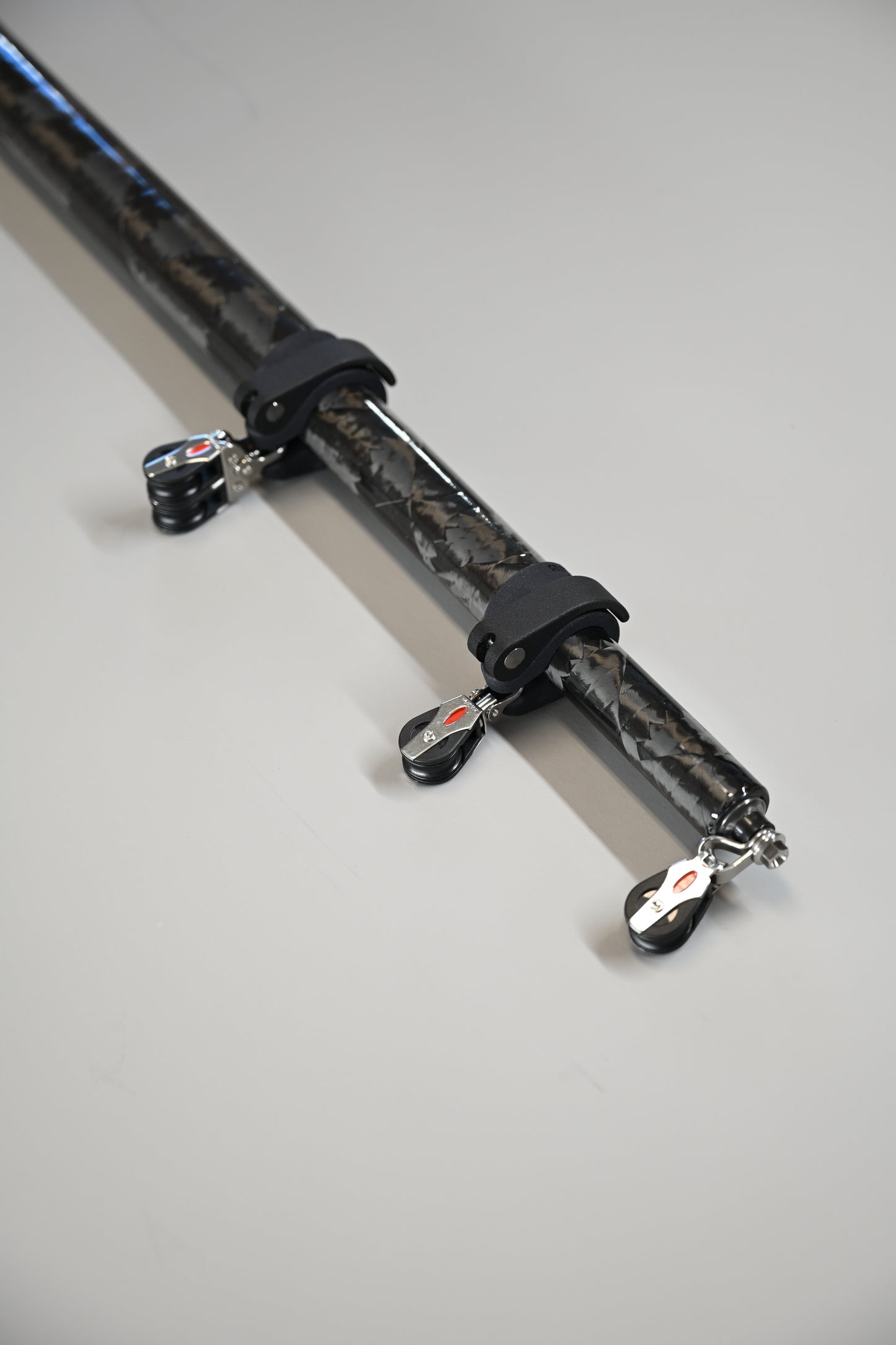 Filament Wound Carbon Fiber Retractable Outriggers